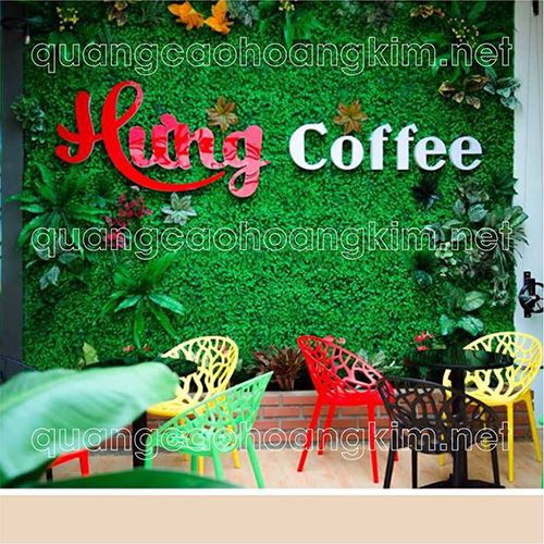 Backdrop cỏ, vách cỏ nhân tạo gắn chữ nổi cực đẹp